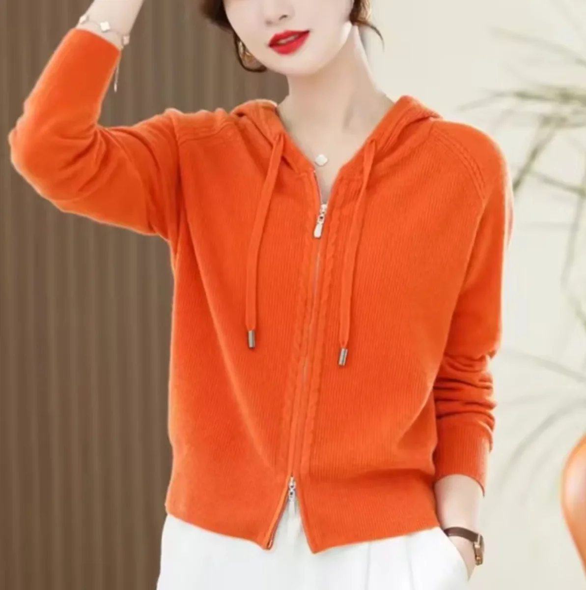 Gilet À Capuche Zippé Avec Coupe Standard Pour Femme | Idéal Pour La Mi-Saison